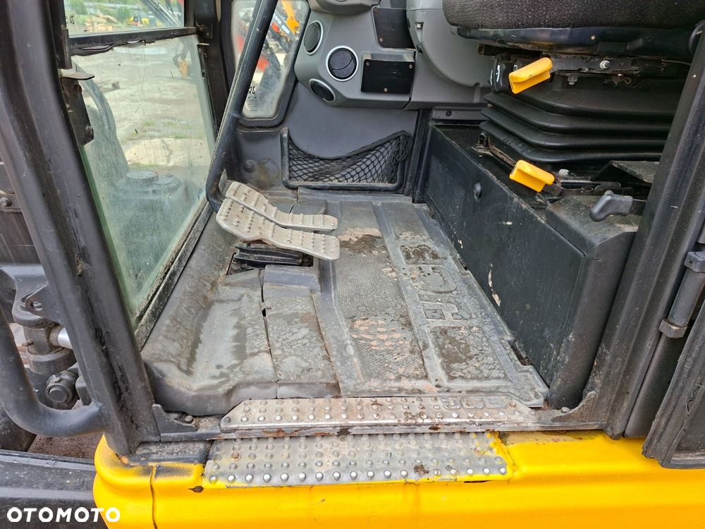 JCB 65 R-1 - 10