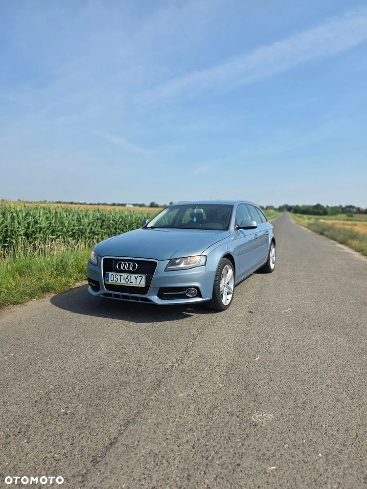 Audi A4 Avant 2011 photo 2