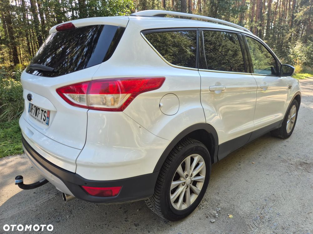 Ford Kuga 2.0 TDCi 2x4 Titanium - 10