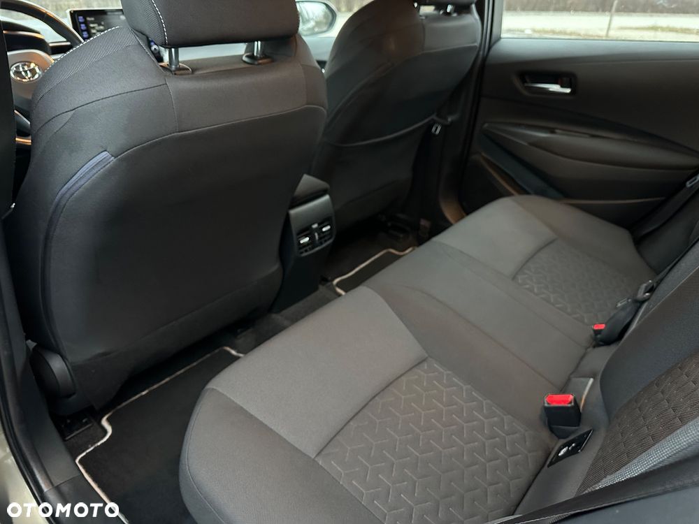 Toyota Corolla 2.0 Hybrid Comfort - 13