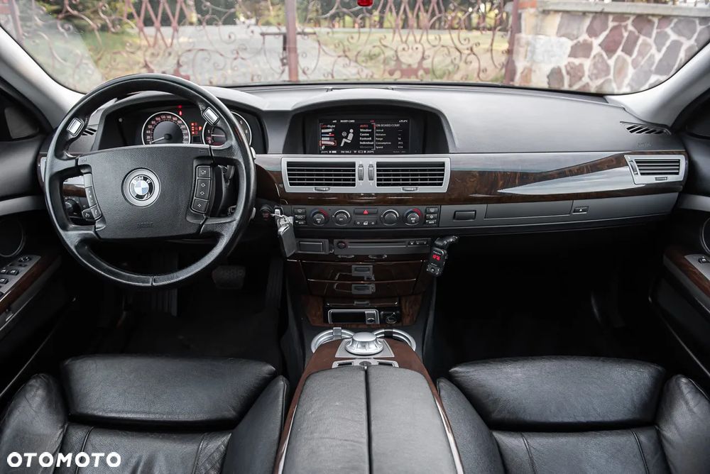 BMW Seria 7 - 27