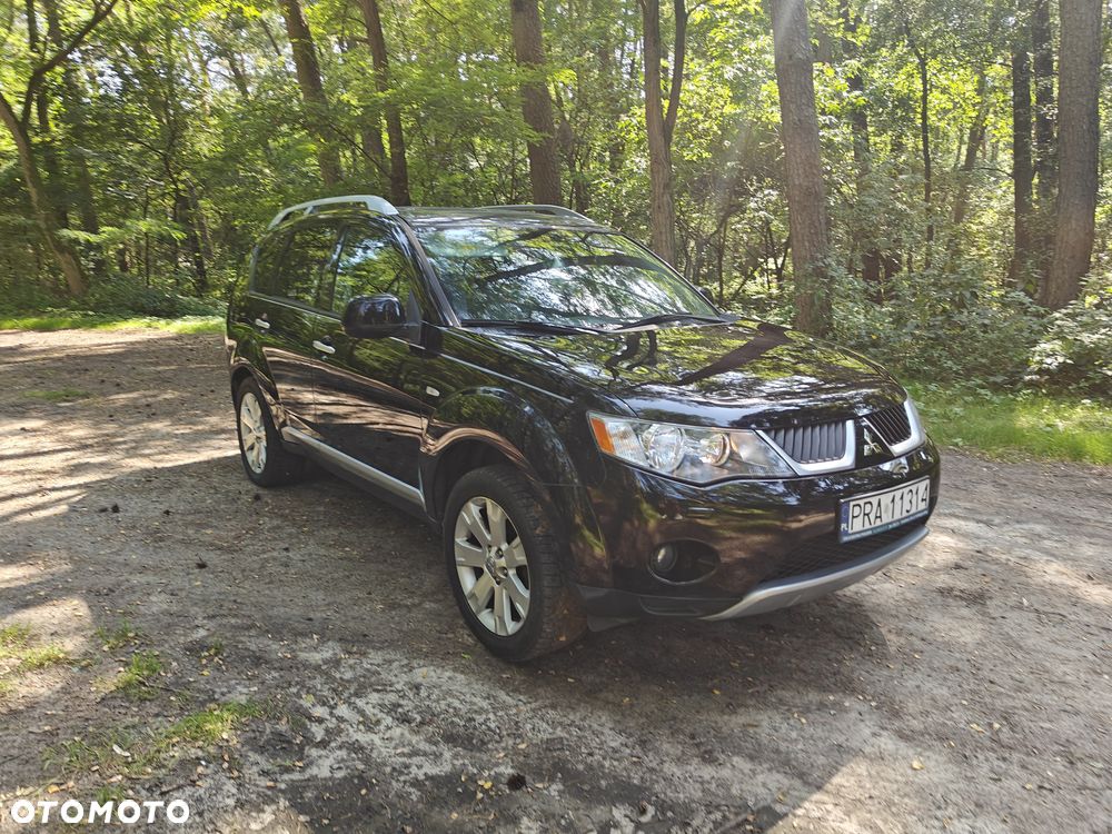 Mitsubishi Outlander 2.2 DID Intense + - 10
