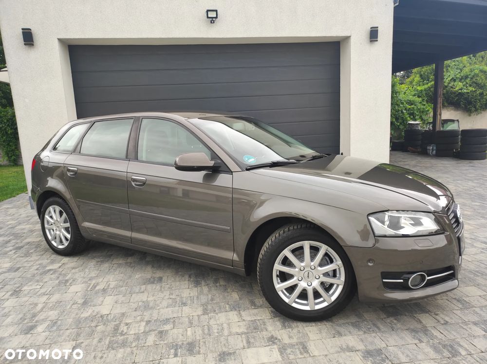 Audi A3 Sportback - 16