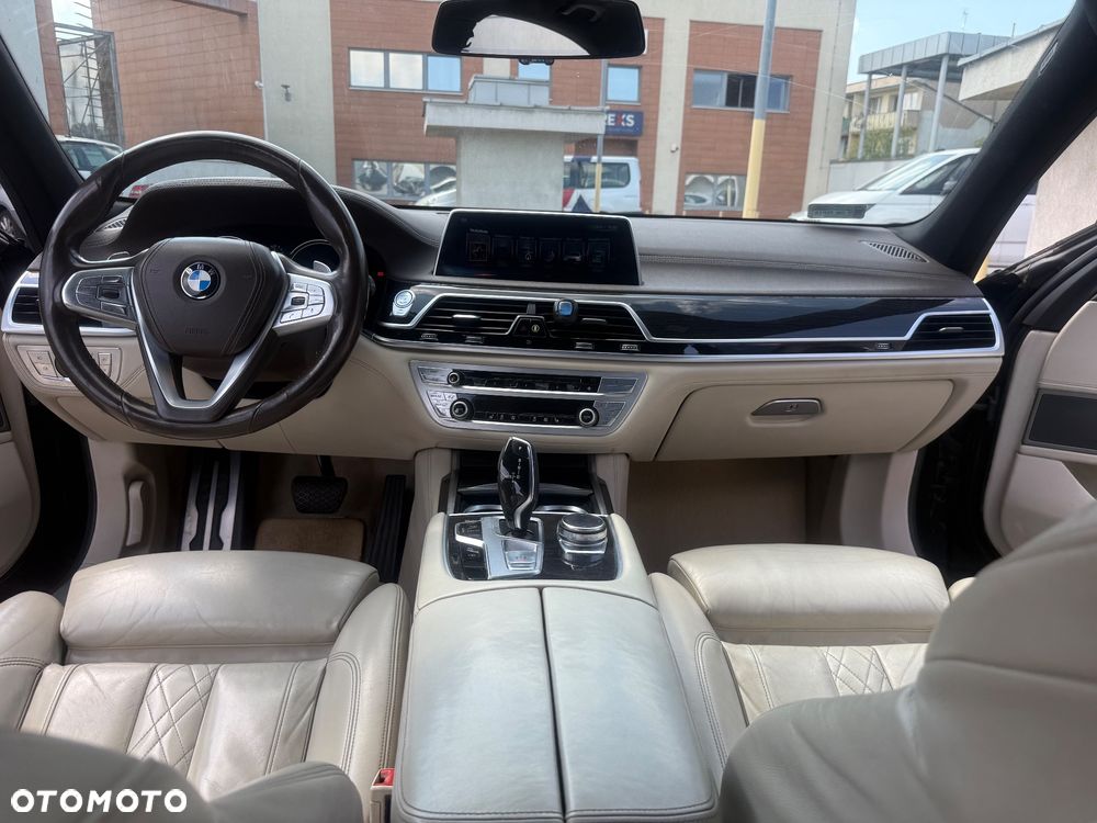 BMW Seria 7 730d xDrive - 16