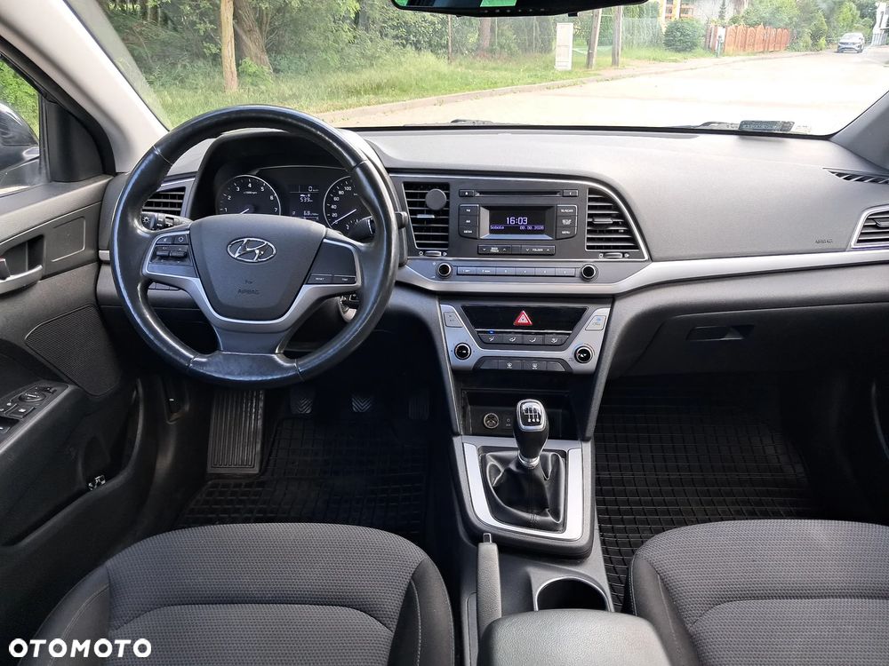 Hyundai Elantra 1.6 Classic Plus - 7
