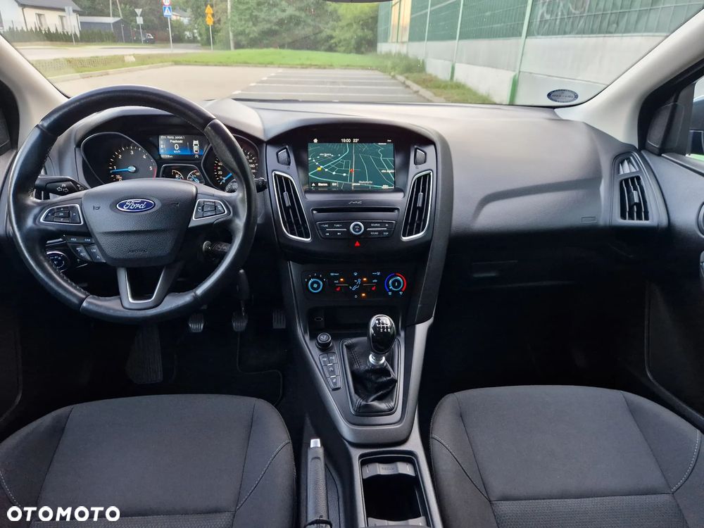 Ford Focus - 28