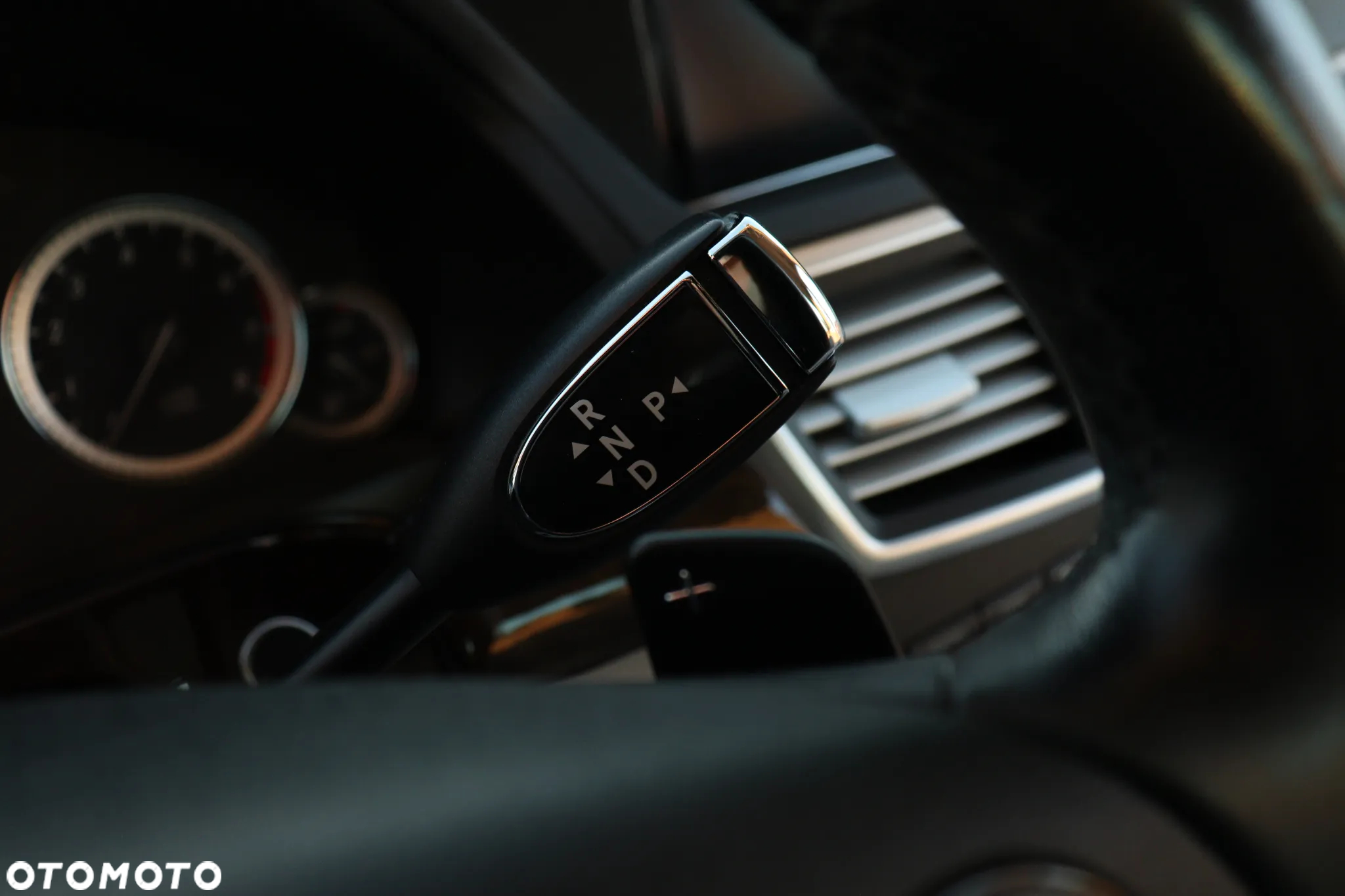 Mercedes-Benz Klasa E 200 CGI BlueEFFICIENCY 7G-TRONIC - 15