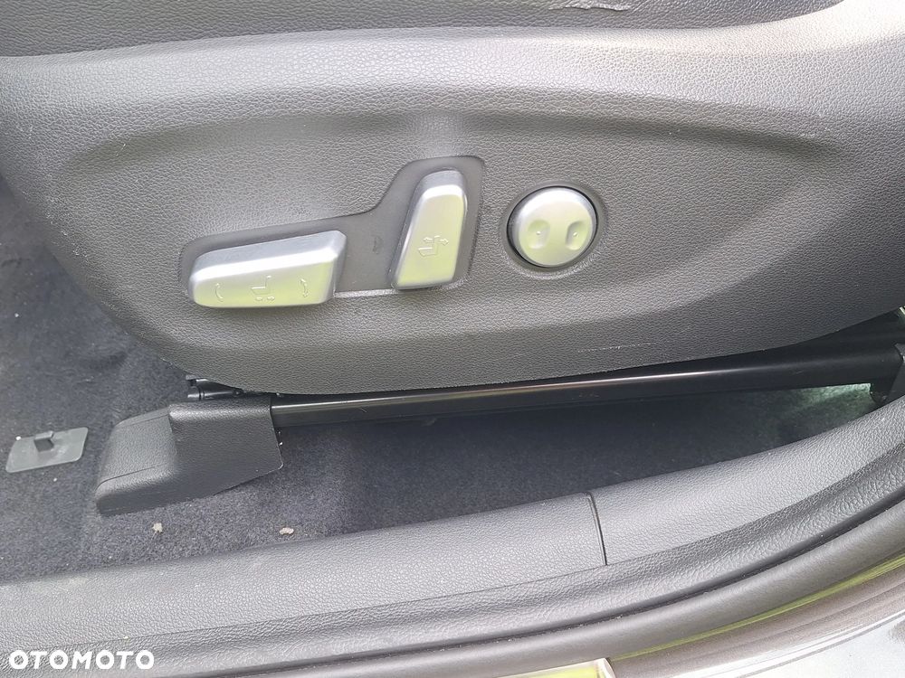 Hyundai Tucson blue 1.7 CRDi 2WD DCT Premium - 22