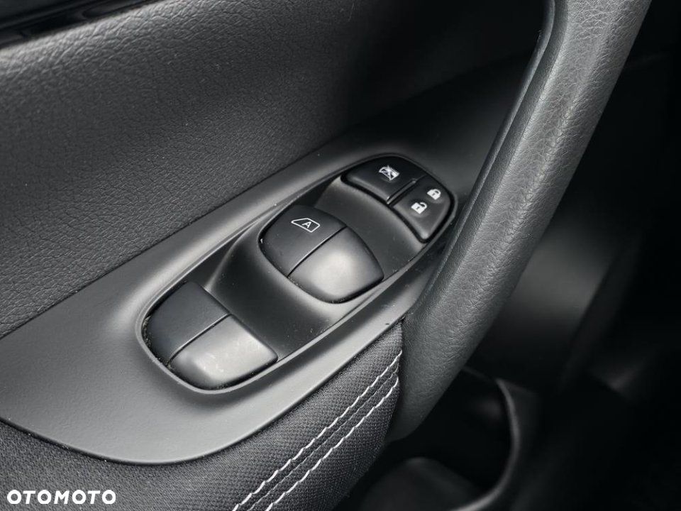 Nissan Qashqai - 16