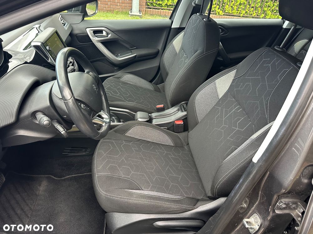 Peugeot 2008 - 12