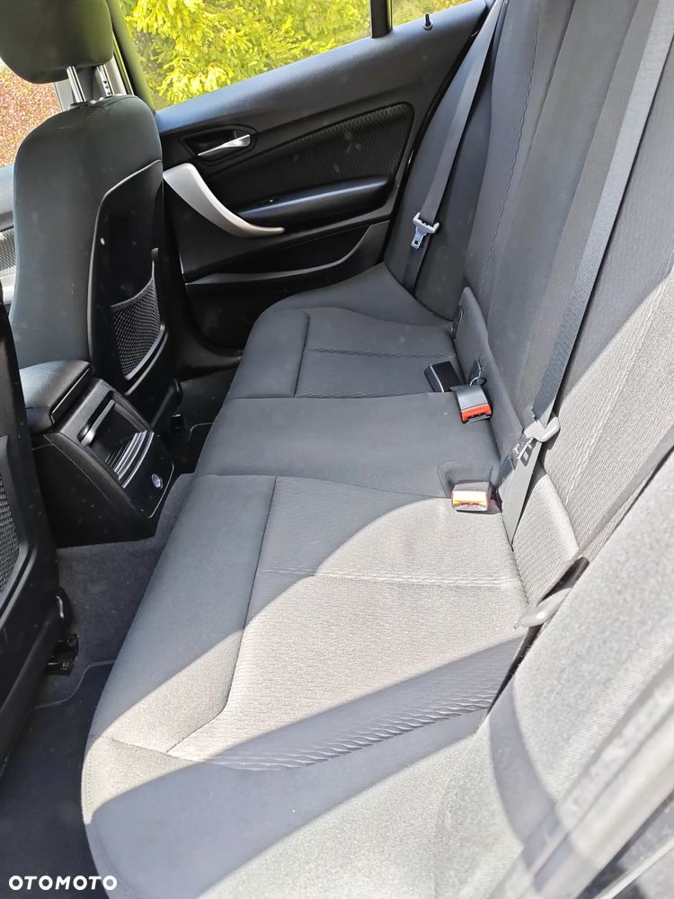 BMW Seria 1 116i - 10