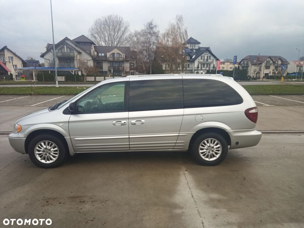 Chrysler Town & Country 3.8 - 7