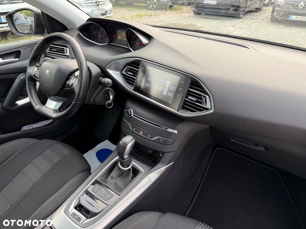 Peugeot 308 BlueHDi 150 EAT6 Stop & Start Business-Line - 41