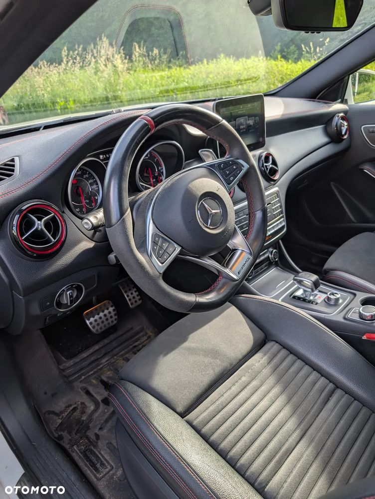 Mercedes-Benz GLA AMG 45 4Matic AMG Speedshift 7G-DCT - 12