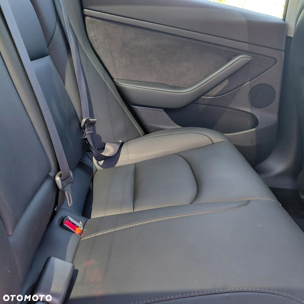 Tesla Model 3 RWD - 36