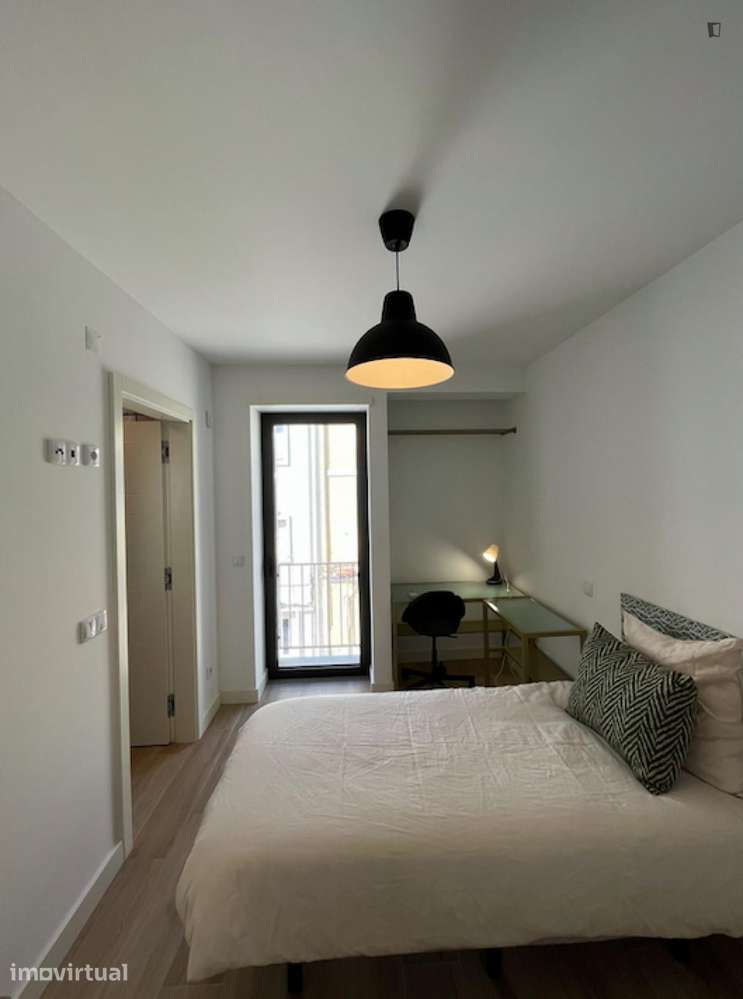 Quarto - localizado em Benfica Lisbon - Grande imagem: 2/15