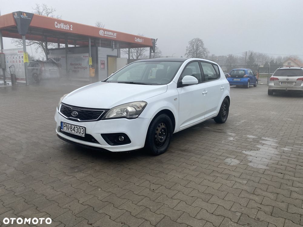 Kia Ceed 1.4 Comfort + - 1