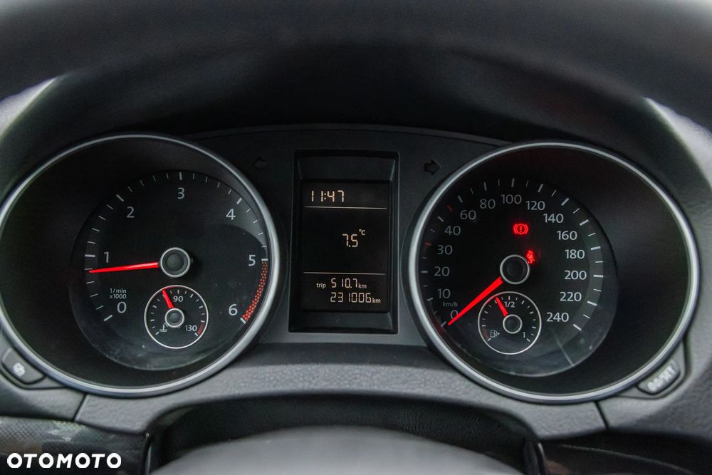 Volkswagen Golf 1.6 TDI DPF Comfortline - 23