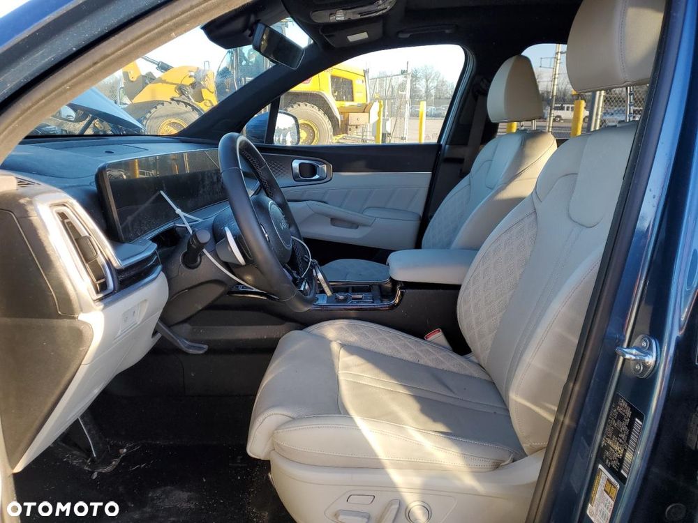 Kia Sorento - 9
