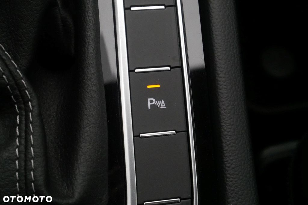 Volkswagen Arteon 2.0 TSI R-Line DSG - 18