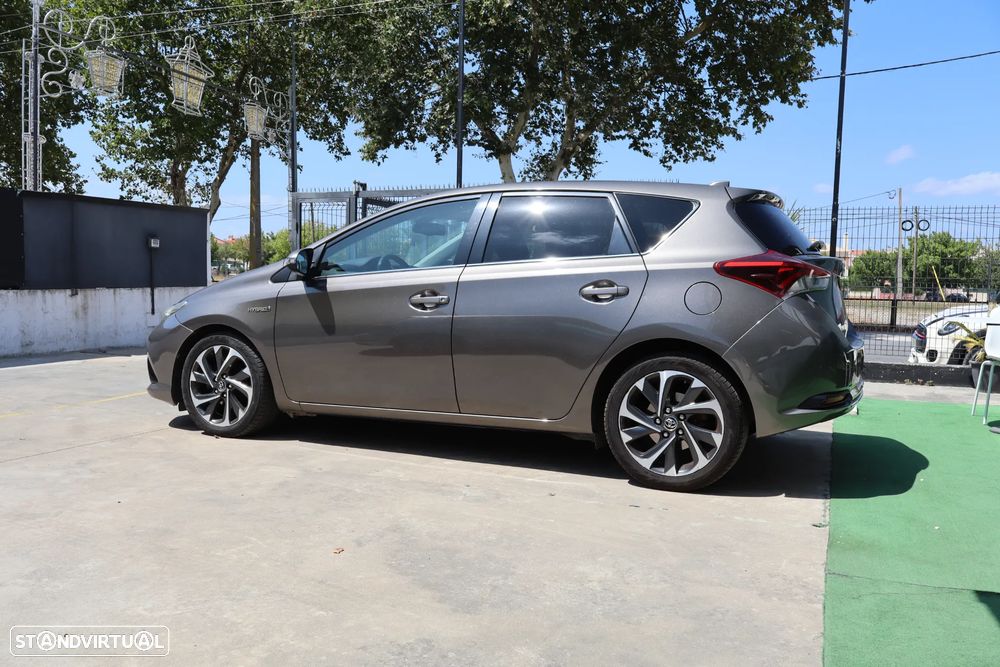 Toyota Auris - 4