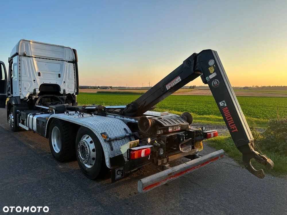 Mercedes-Benz ACTROS - 8