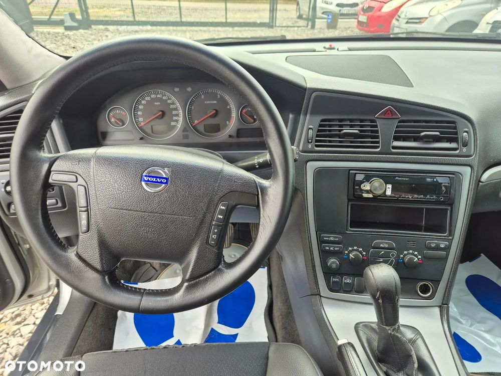 Volvo V70 2.4D5 AWD Kinetic - 12