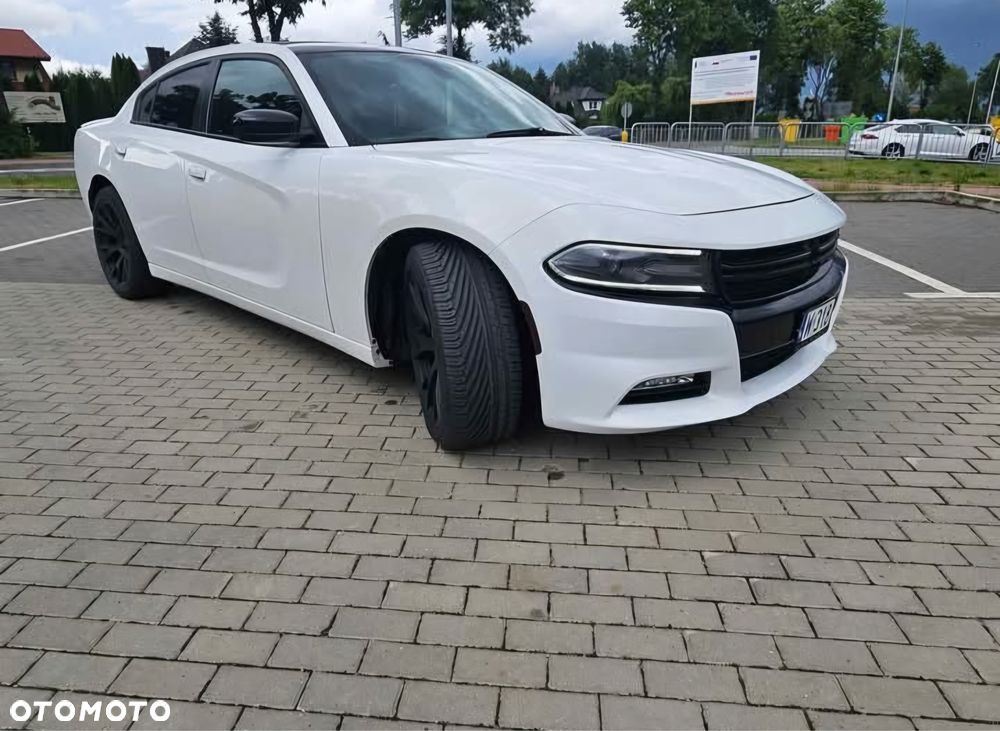 Dodge Charger - 4