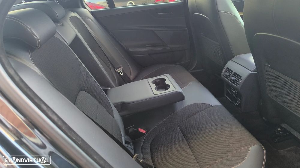 Jaguar XE 20d Aut. R-Sport Ingenium Edition - 14