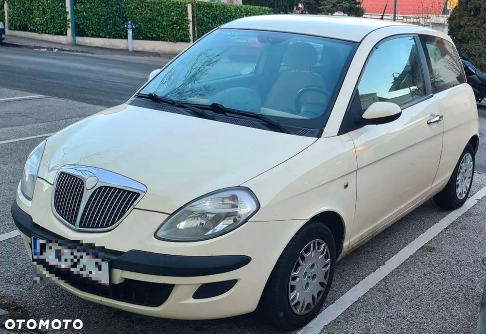 Lancia Ypsilon Y 1.2 8v - 1