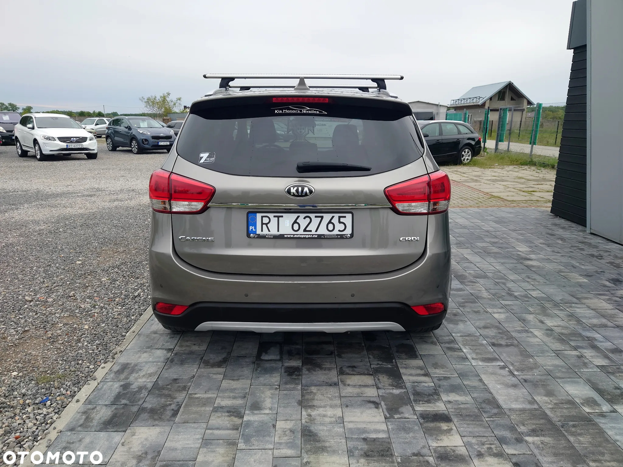 Kia Carens 1.7 CRDi M 7os - 6