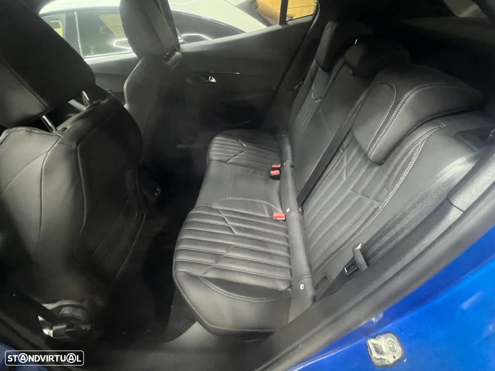 Peugeot e-2008 50 kWh GT Line - 7