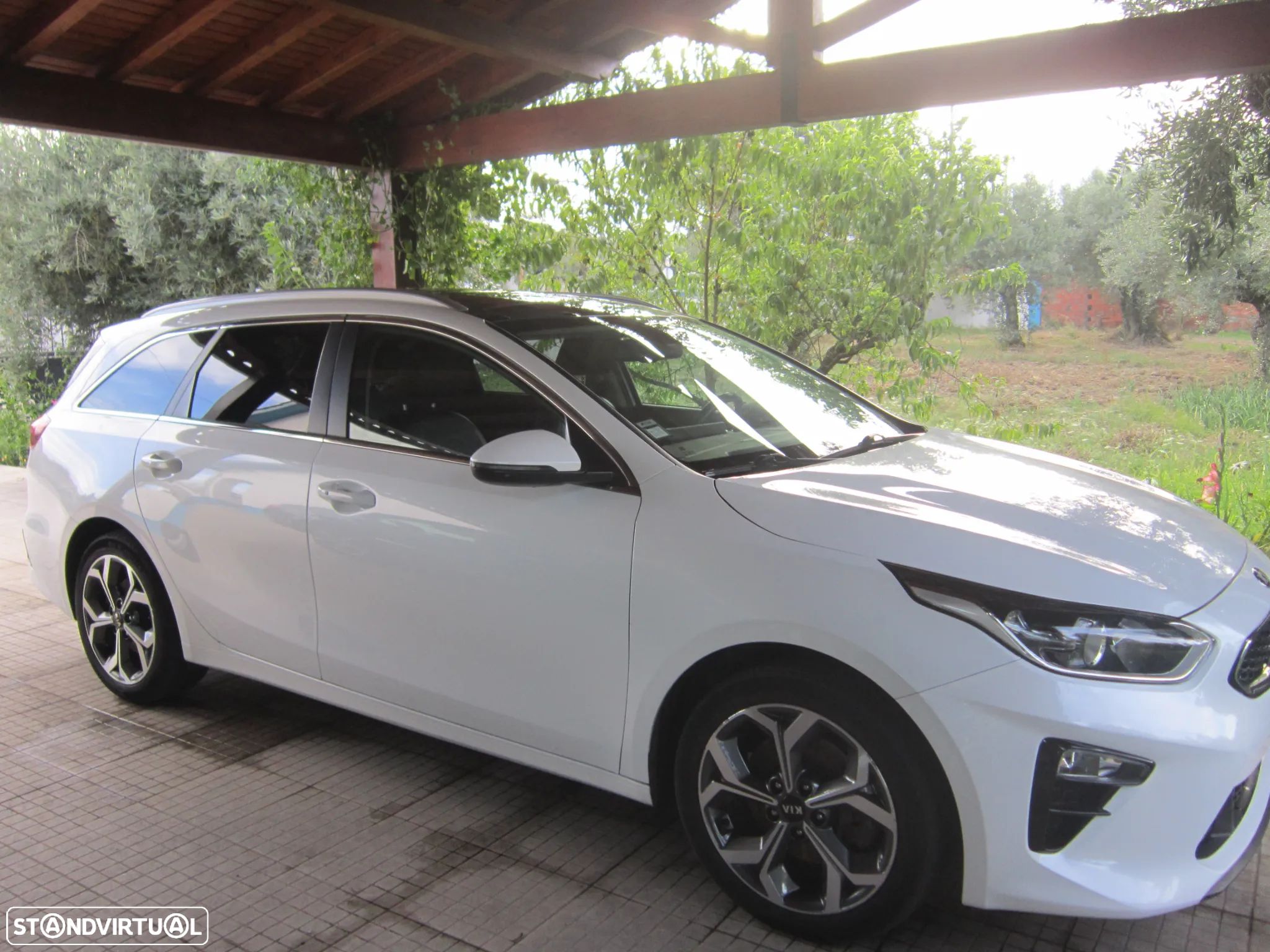 Kia Ceed SW 1.6 CRDi MHEV Drive+SRF - 1