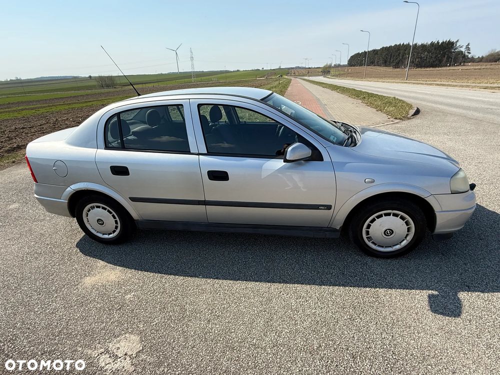 Opel Astra 1.6 16V 100 - 4