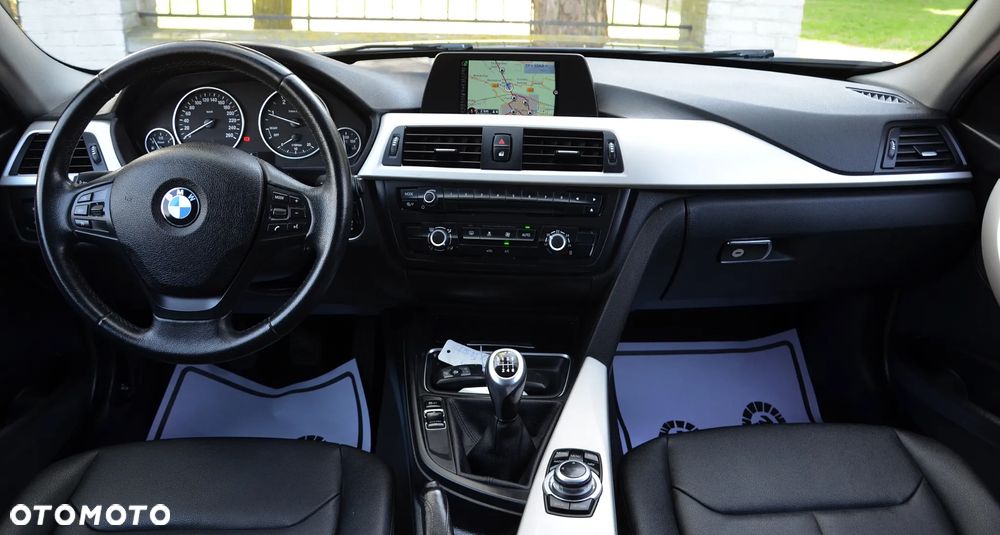 BMW Seria 3 318d DPF - 28