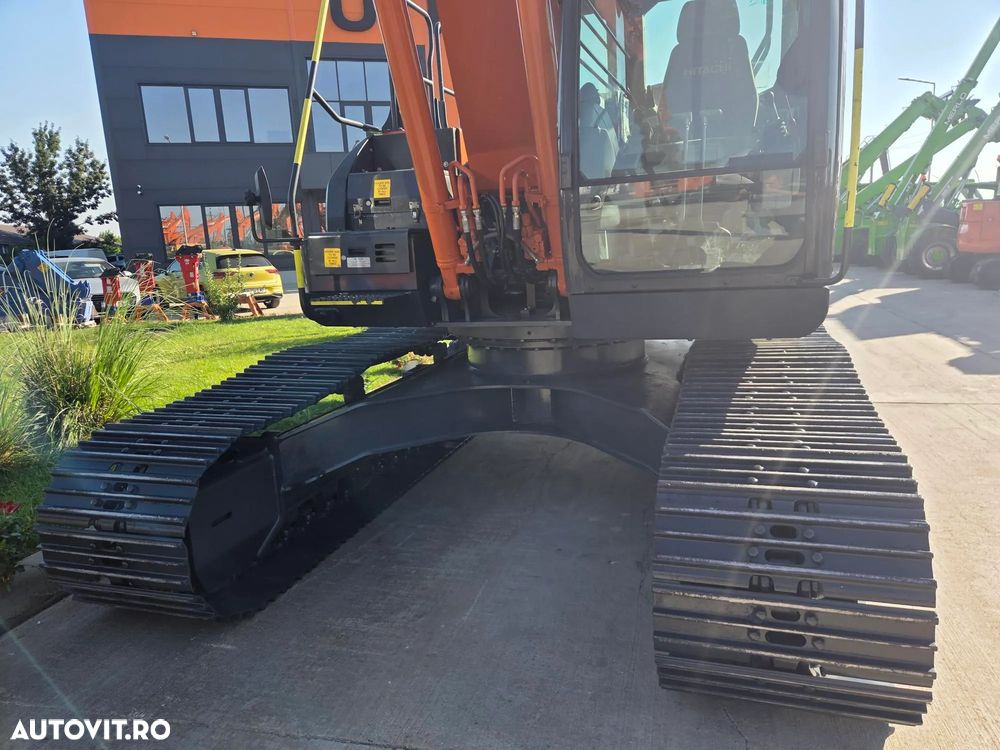 Hitachi ZX210LC-6, 2021, 2.676h, 23,1 tone, CUPLA RAPIDA HIDRAULICA, cupa 1,3mc, 3 pompe hidr, inst picon, camera spate si laterale, antifurt, latime 2,99m, ad sapare 7m, cons mediu 12l/h, lant 90% ok, posibil leasing-STARE CA NOU-PROMOTIE 99.750 Eur+Tva - 21