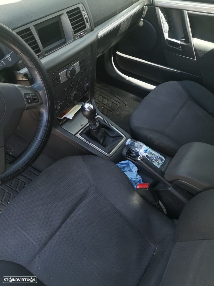 Opel Vectra Caravan 1.9 CDTi Cosmo FP - 2