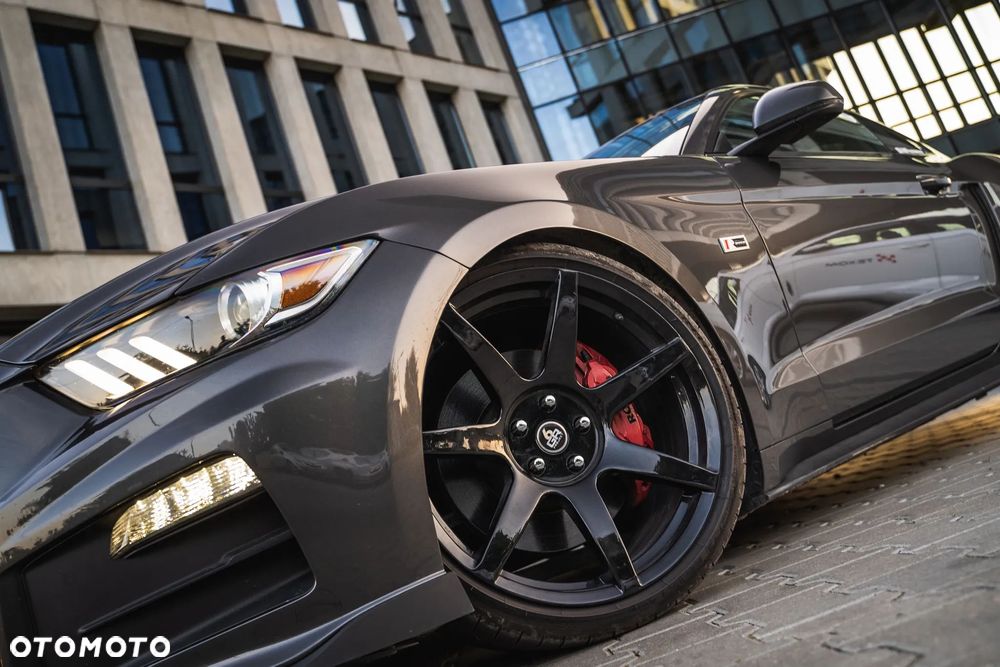 Ford Mustang 5.0 V8 GT - 5