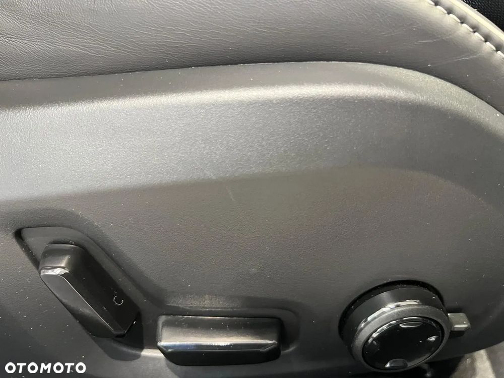 Volvo V60 B4 B Ultimate Dark - 20