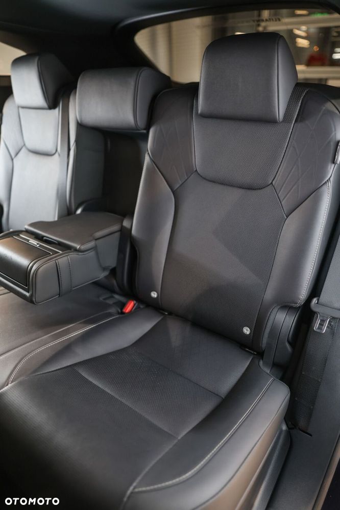 Lexus RX - 15