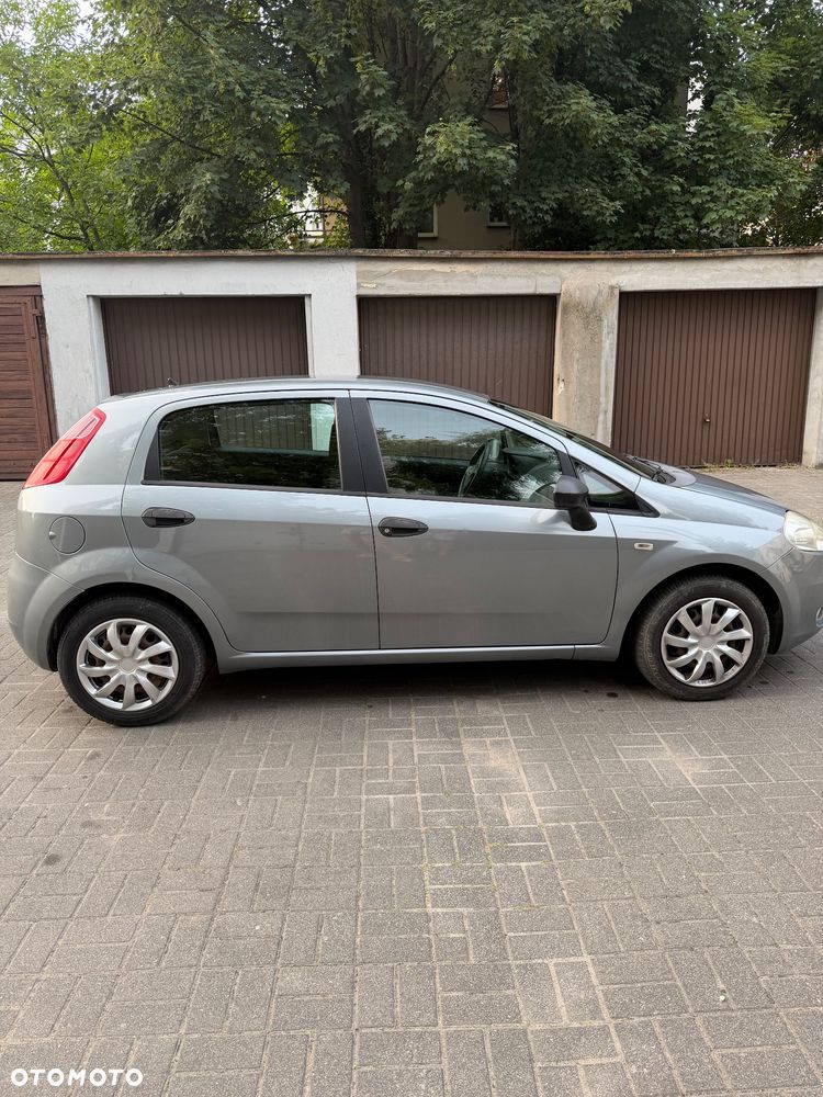 Fiat Grande Punto - 8
