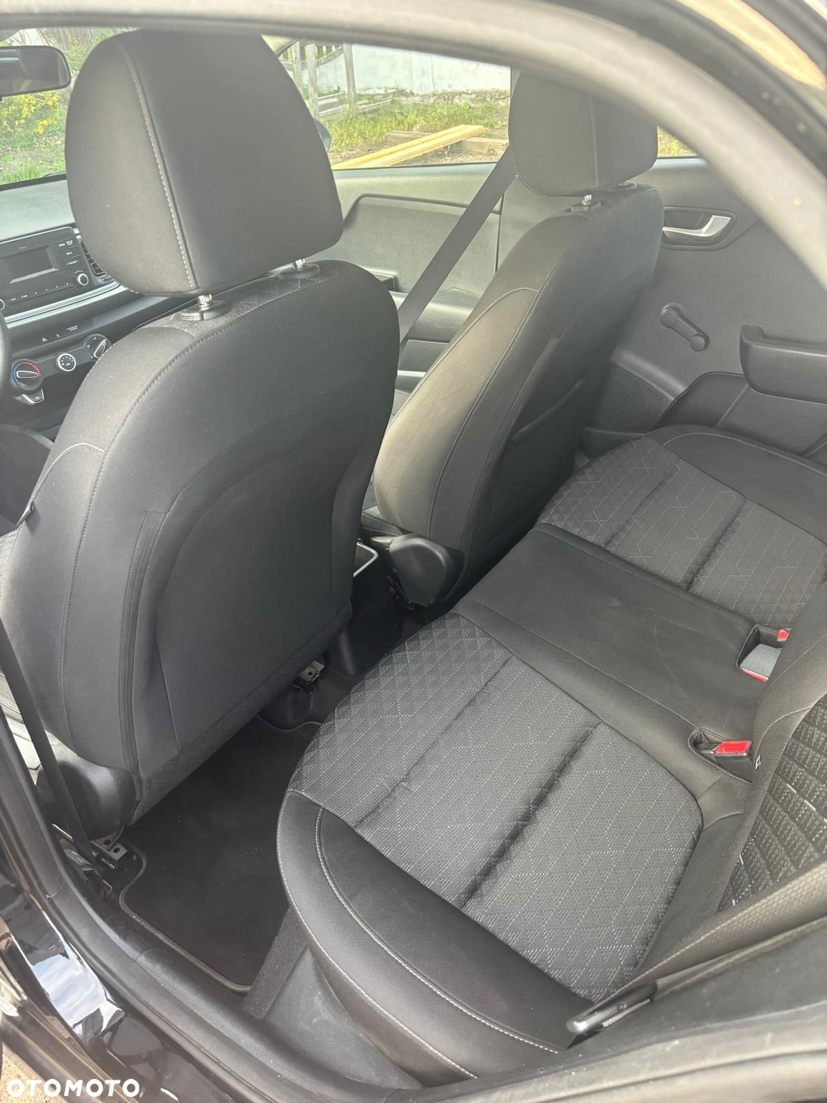 Kia Rio 1.2 M - 8