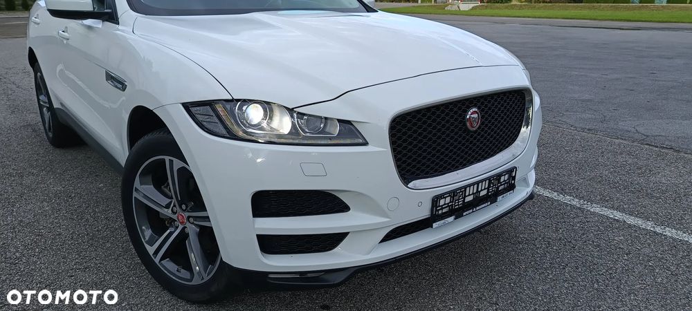 Jaguar F-Pace 20d Portfolio - 14