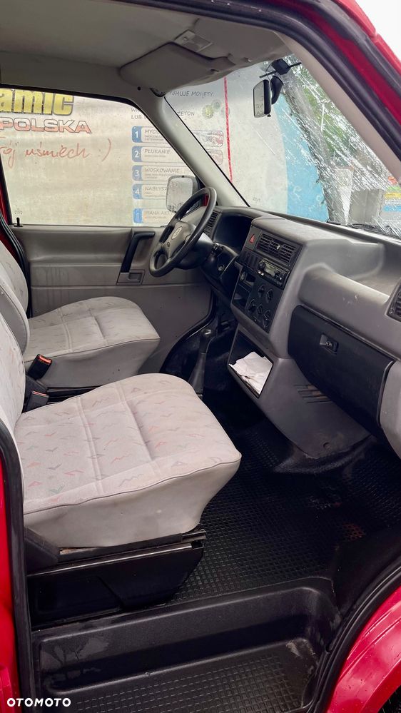 Volkswagen Transporter - 11