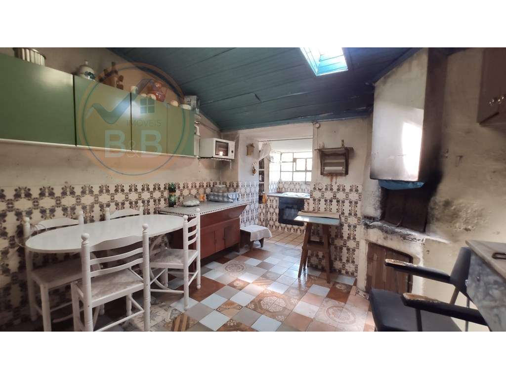 Moradia T3 com piscina, Lugar de Água Redonda, em Cabeceiras de Bato - Grande imagem: 4/42