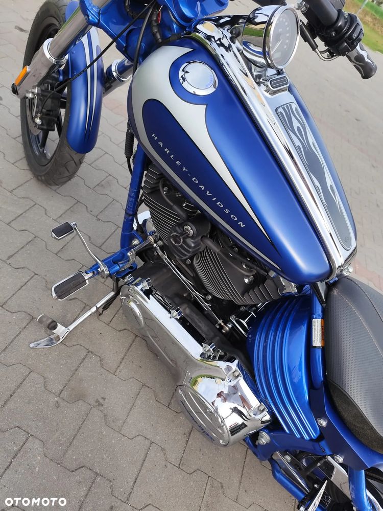 Harley-Davidson Softail Custom - 7