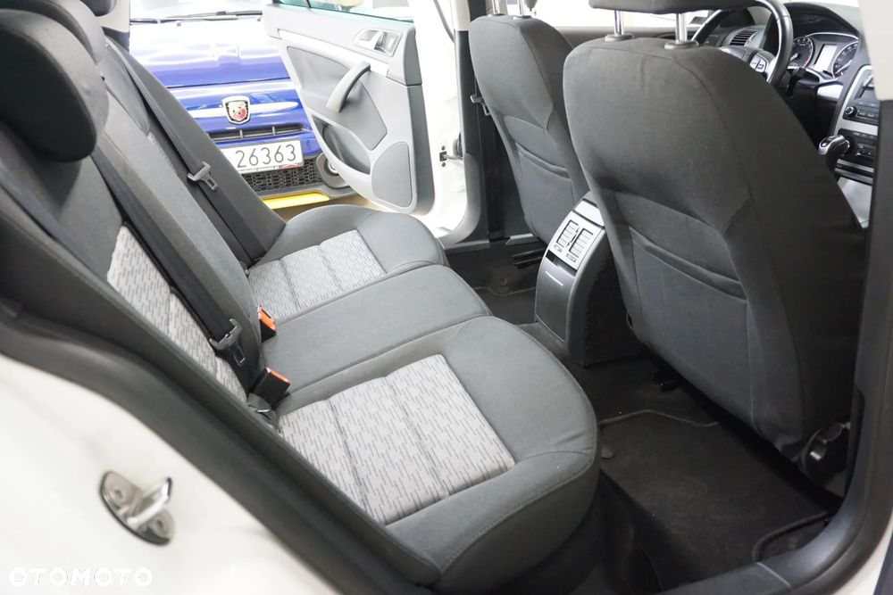 Skoda Octavia 1.6 TDI DPF Ambiente - 24