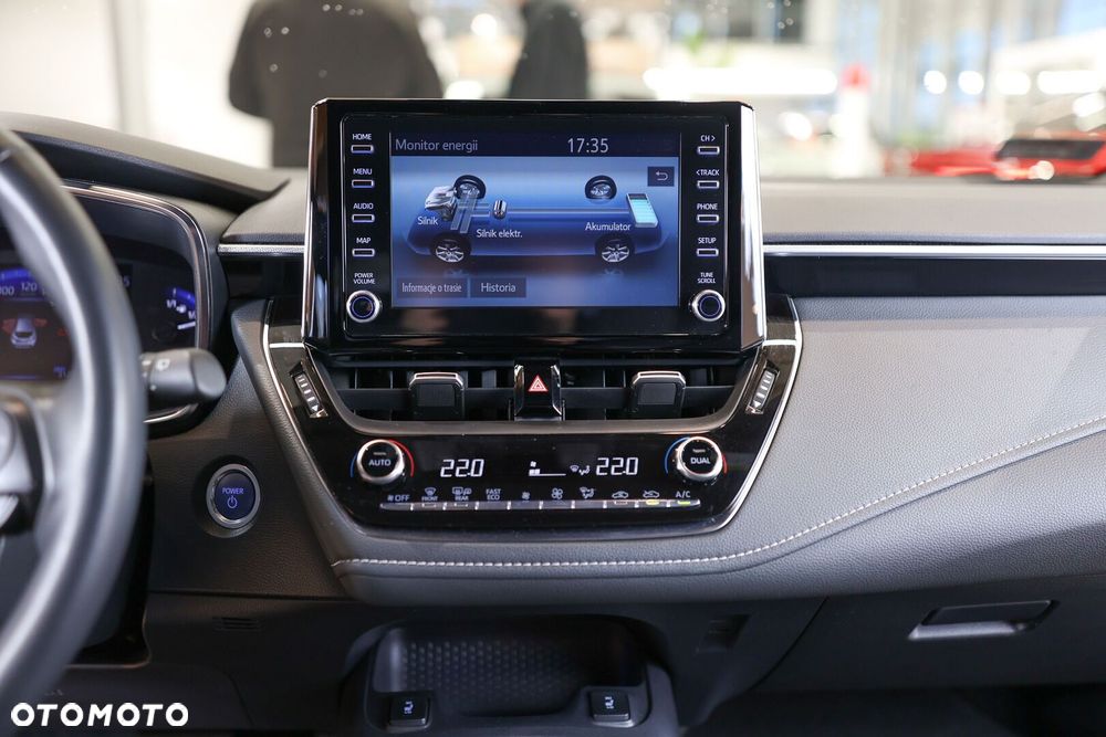 Toyota Corolla 1.8 Hybrid Comfort - 24