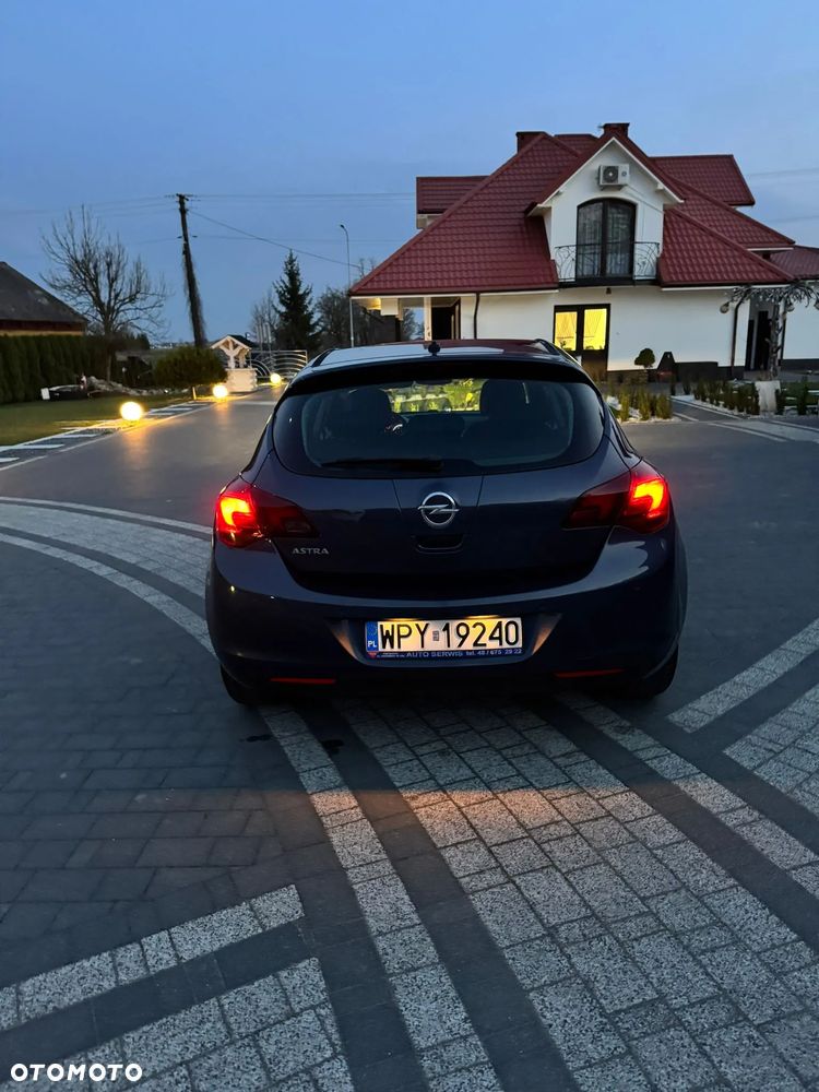 Opel Astra 1.6 Cosmo - 8