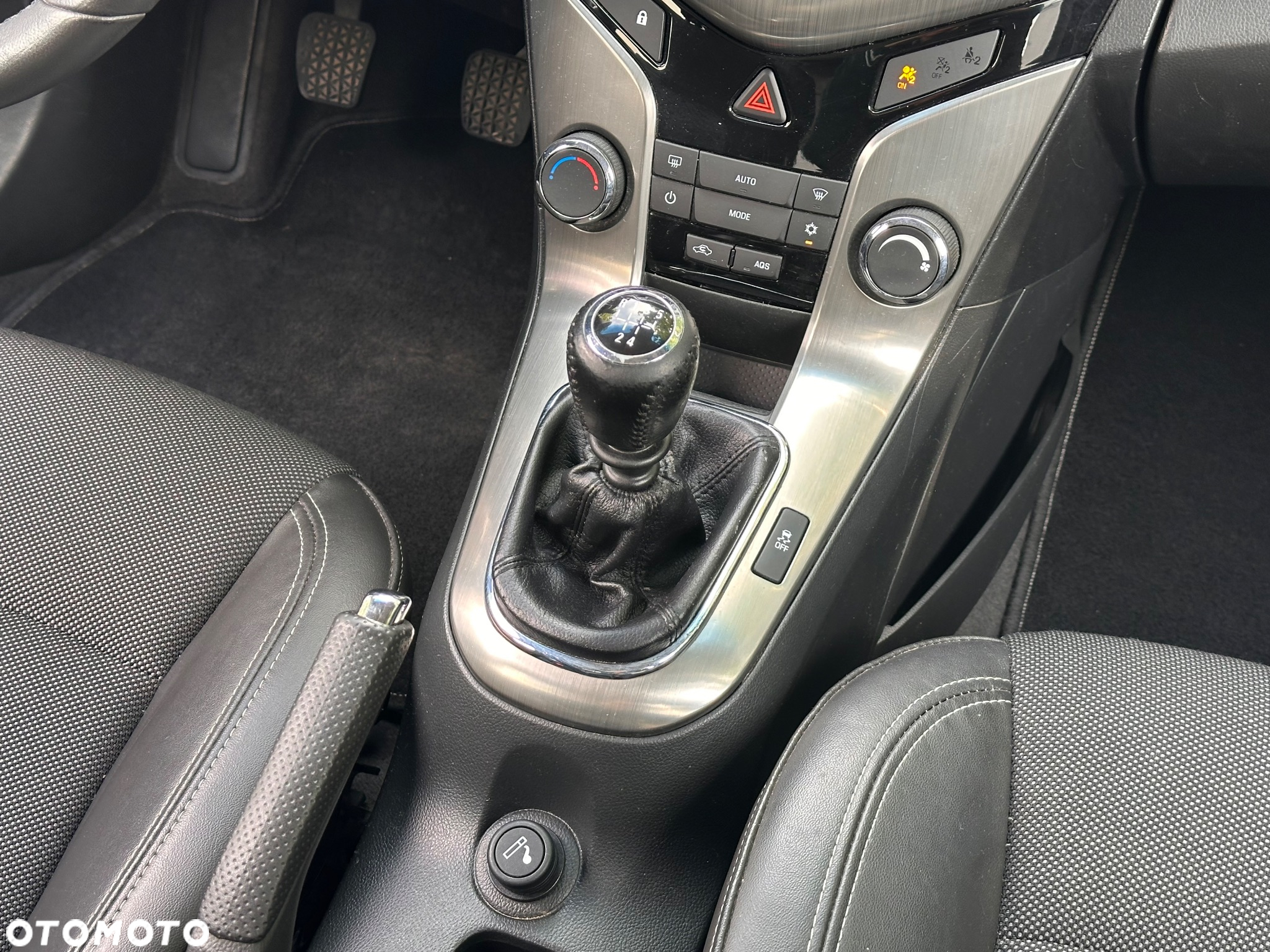 Chevrolet Cruze 1.8 LTZ+ - 26